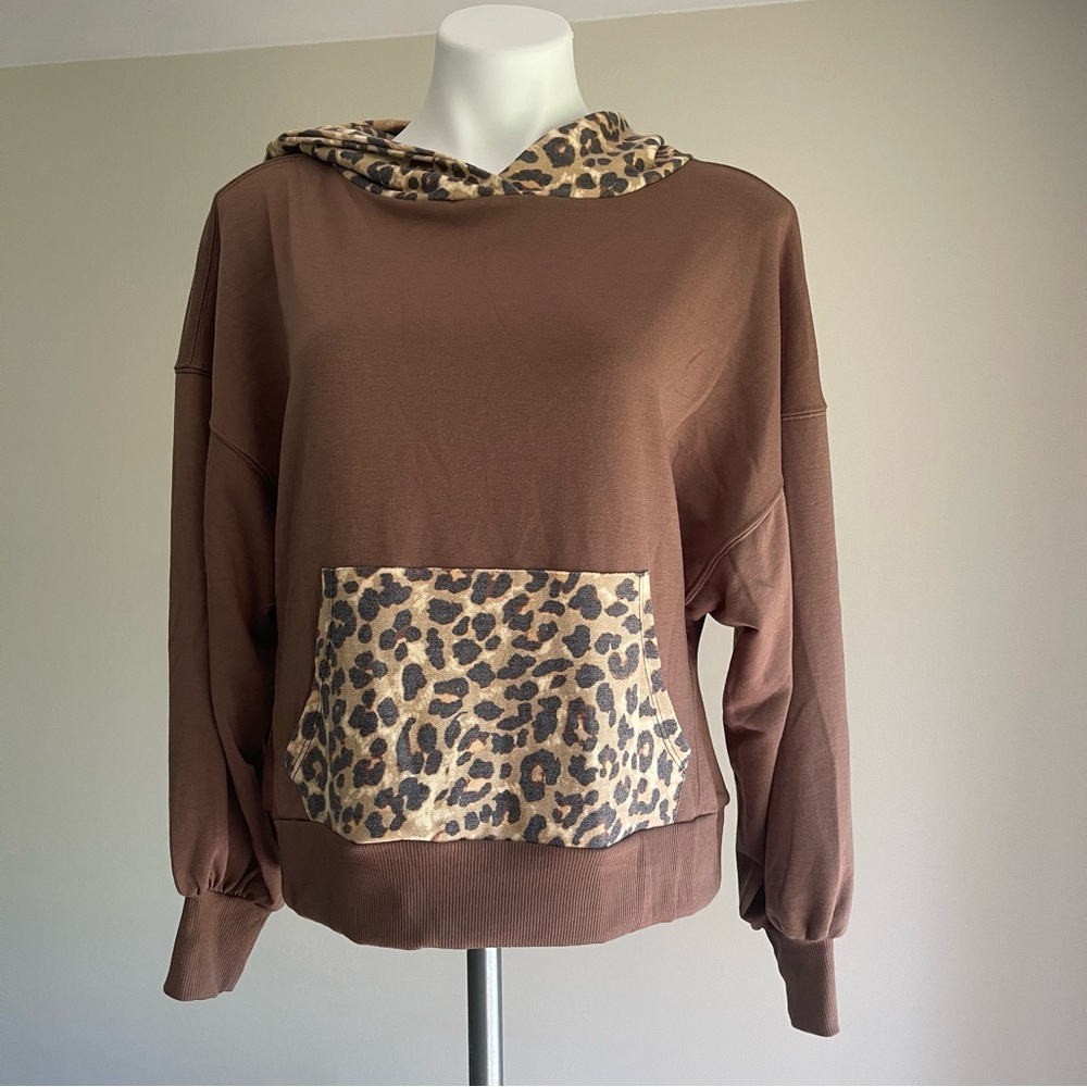 NWT Zenana Brown Leopard Print Hoodie Top